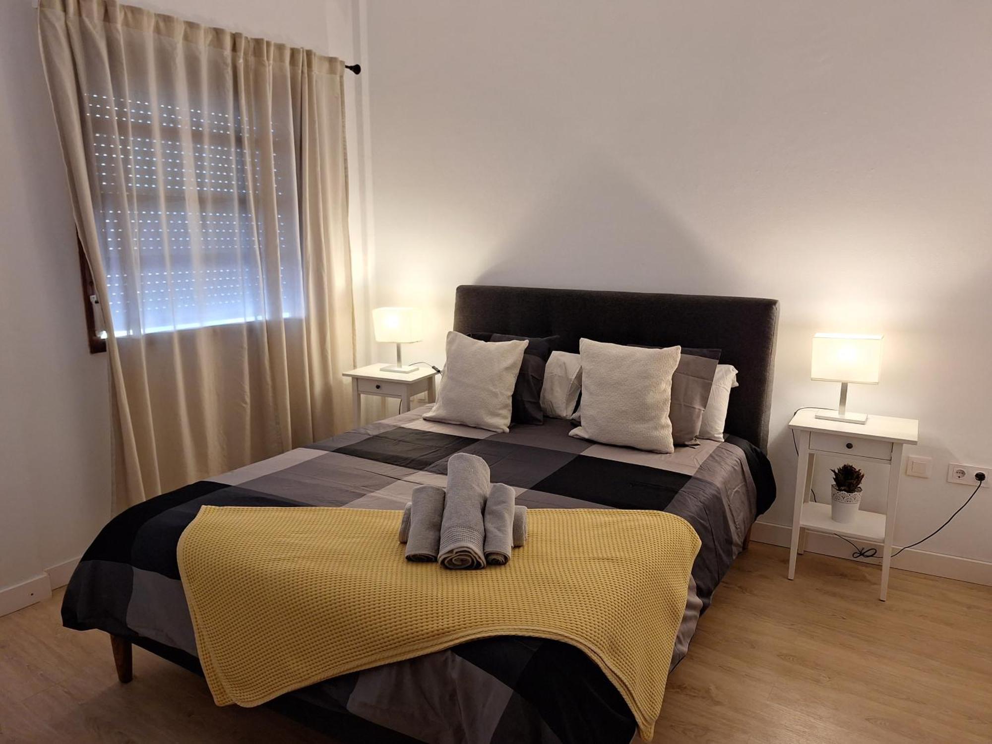 Habitacion Con Bano Privado En Un Piso Con Familia Санта Круз де Ла Палма Екстериор снимка